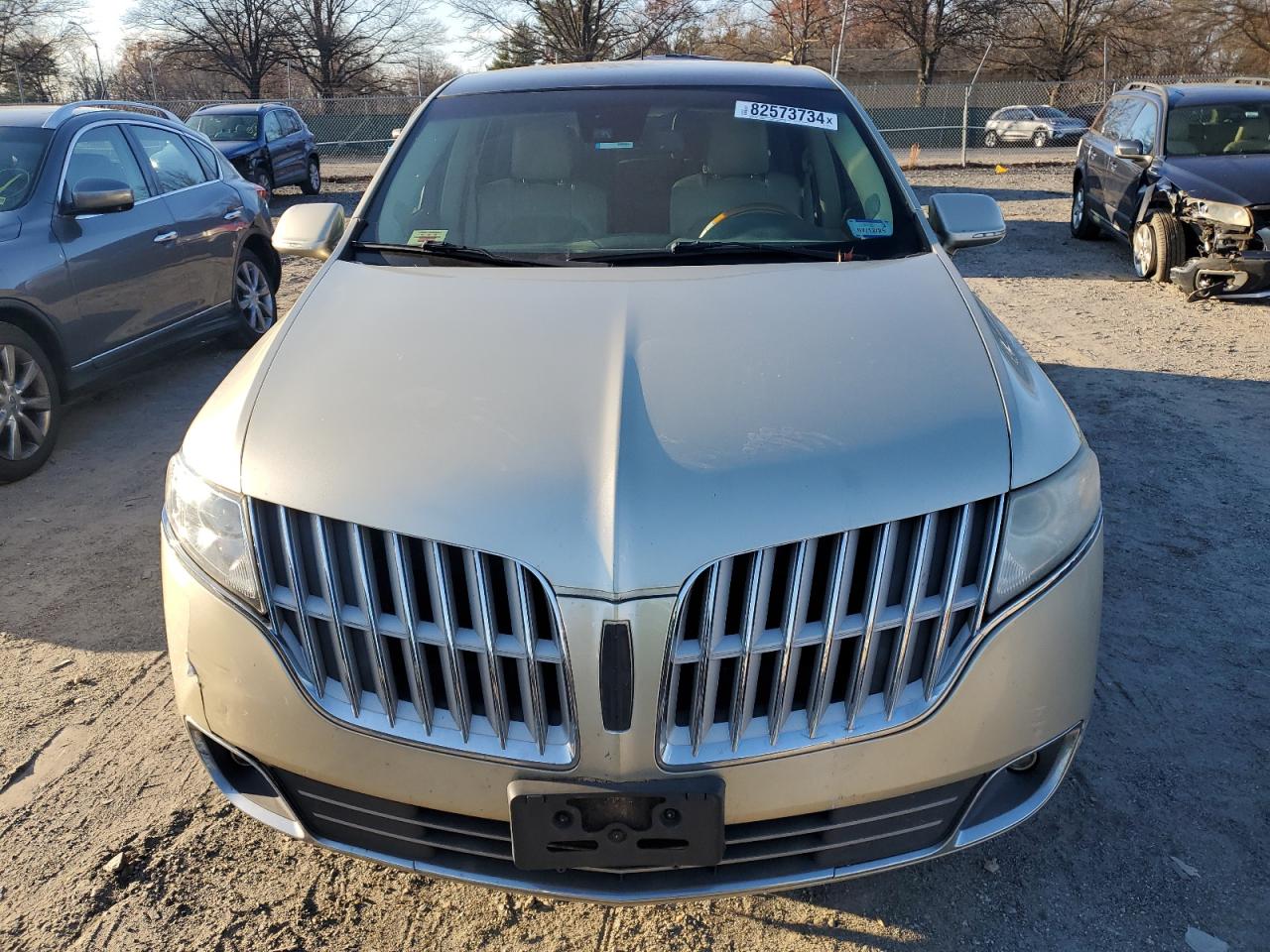 2010 Lincoln MKT - Image 5