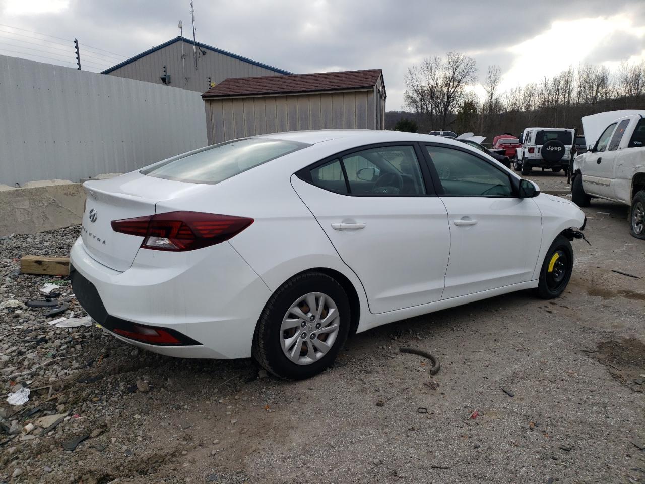 2019 Hyundai Elantra - Image 3
