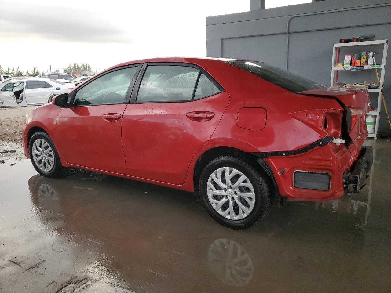 VIN 5YFBURHEXJP819509 2018 TOYOTA COROLLA no.2