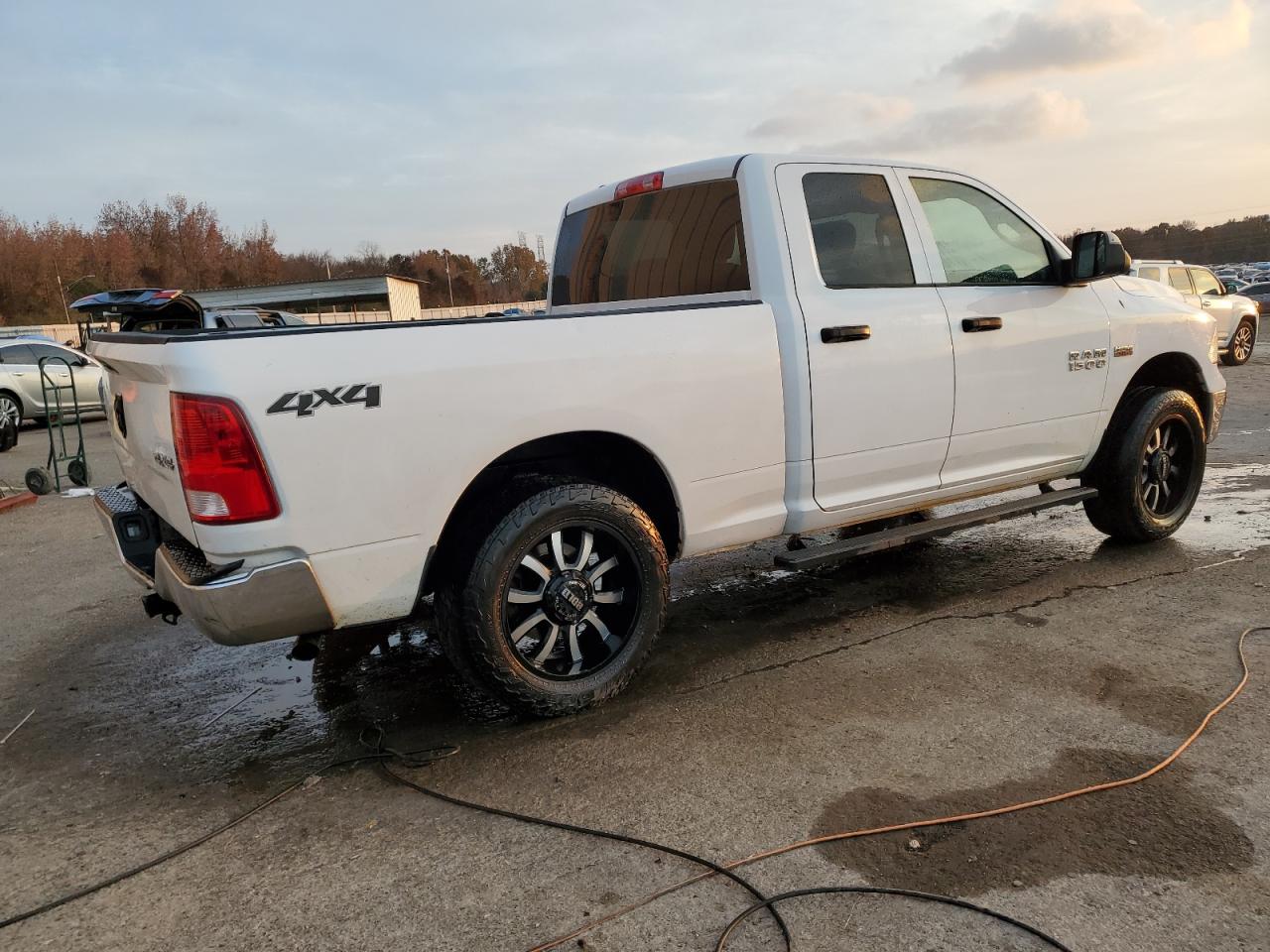 2016 RAM 1500 - Image 3