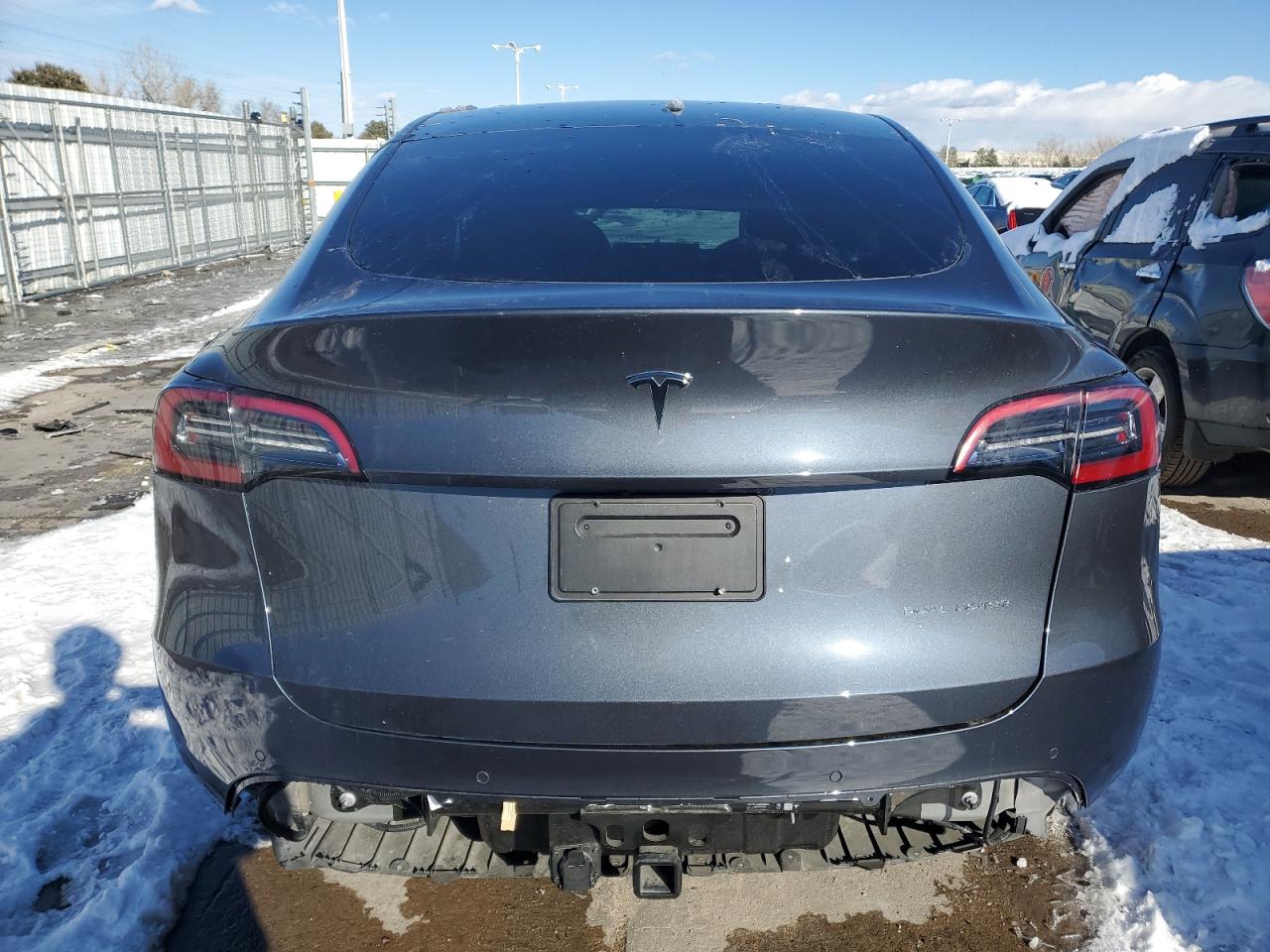 2022 Tesla Model Y VIN: 7SAYGDEE0NF506689 Lot: 83912974