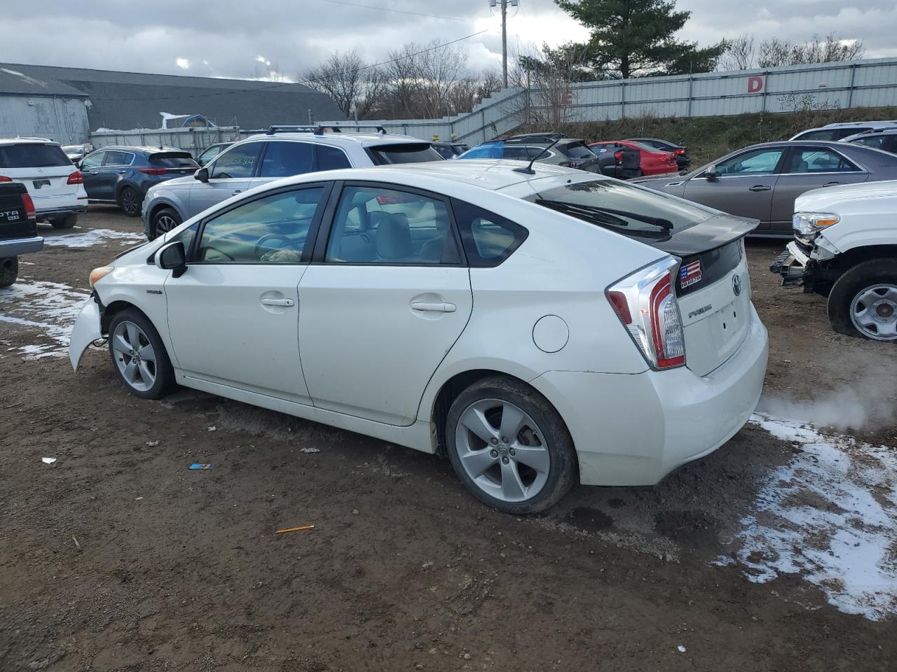 VIN JTDKN3DU1D1702384 2013 TOYOTA PRIUS no.2