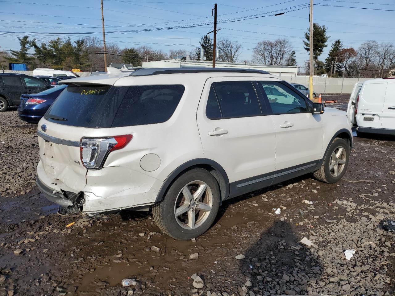 VIN 1FM5K8D84GGA88613 2016 FORD EXPLORER no.3