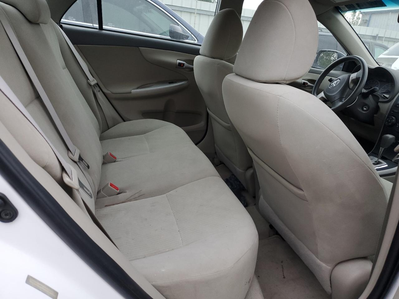 2010 Toyota Corolla - Image 10