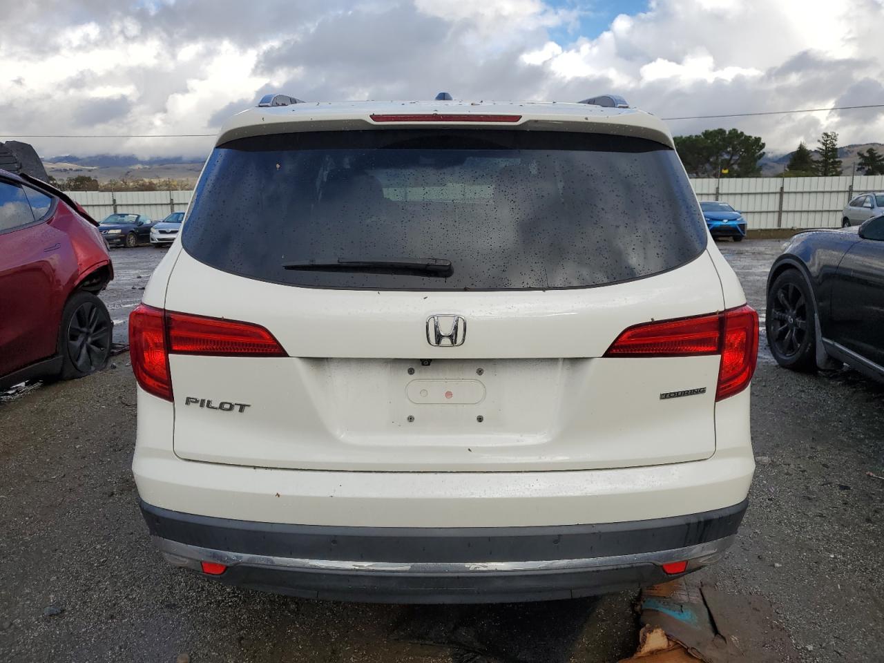 VIN 5FNYF5H95HB029492 2017 HONDA PILOT no.6