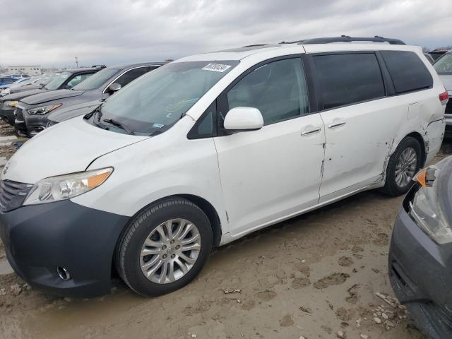 Grand Prairie, TX에서 판매 중인 2014 Toyota Sienna Xle - Side