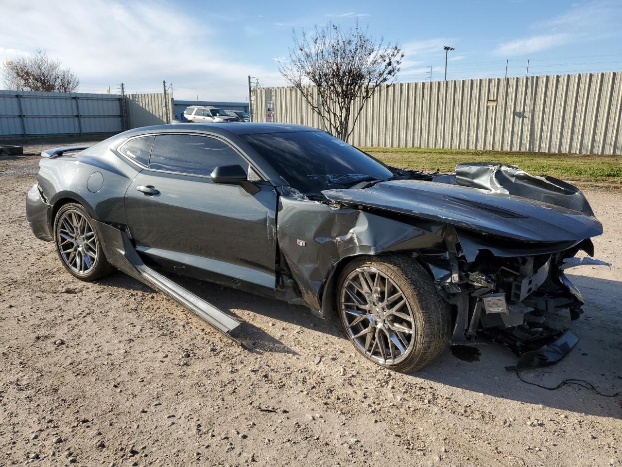 2018 Chevrolet Camaro - Image 4