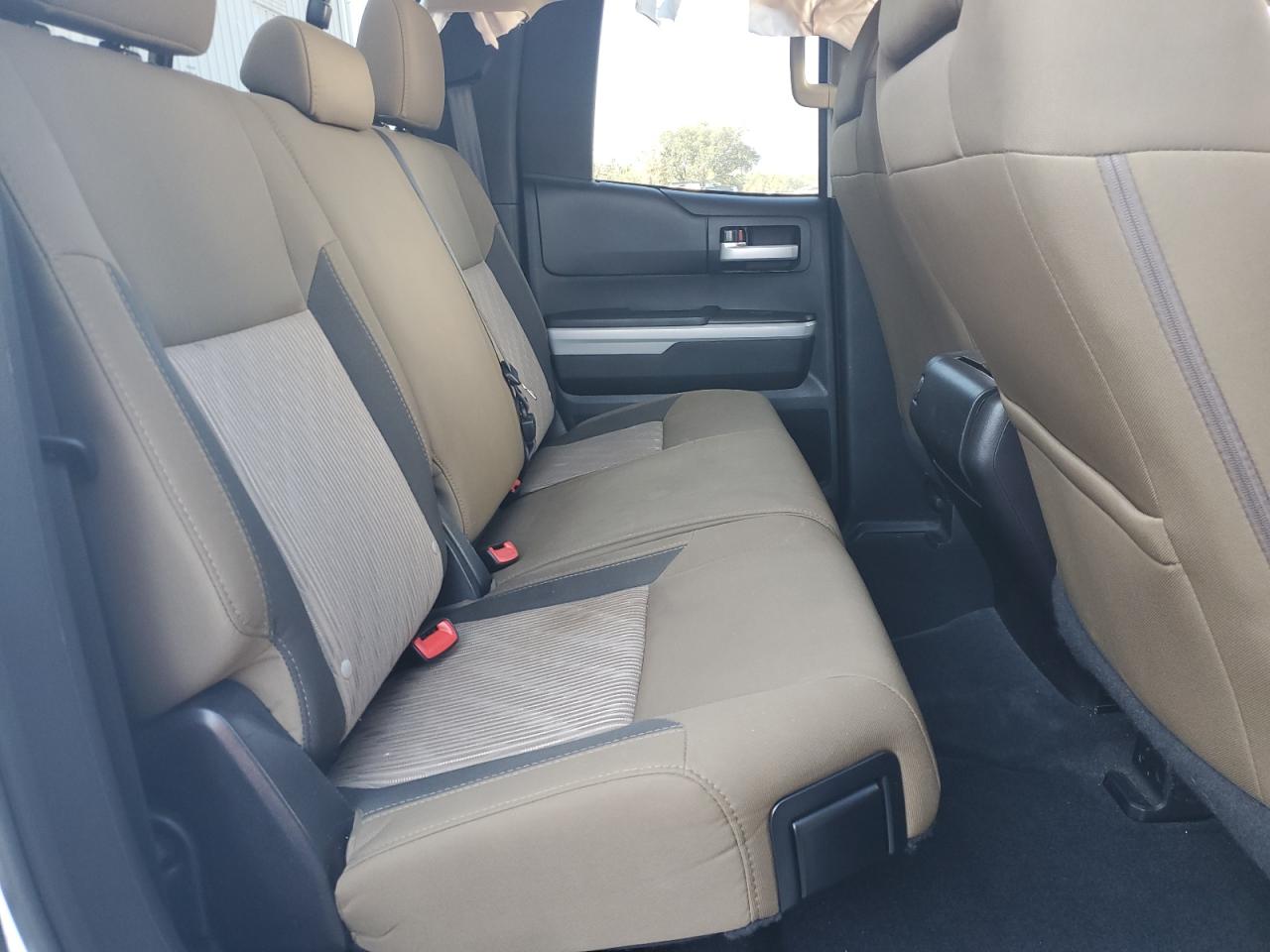 2014 Toyota Tundra - Image 10
