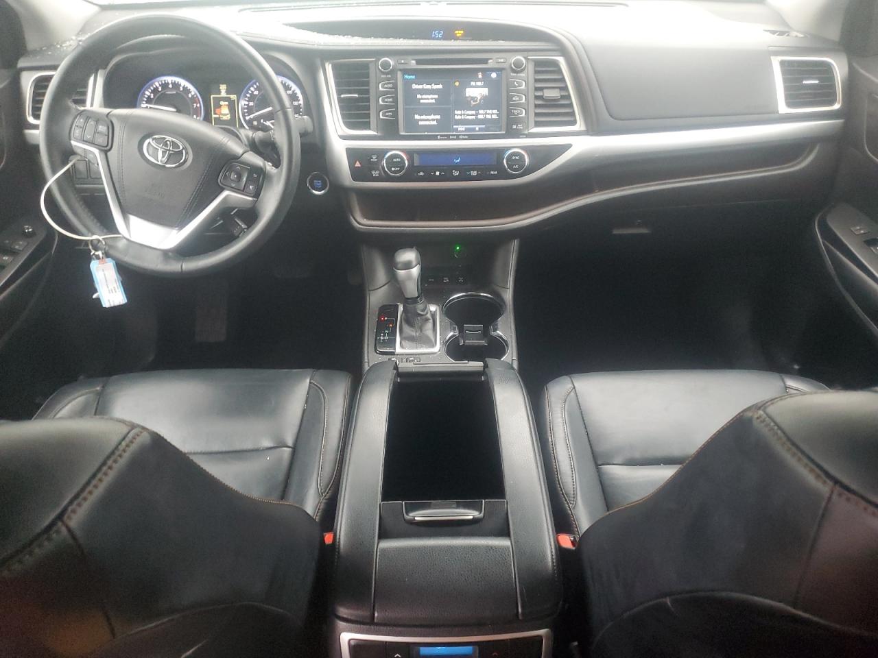 2016 Toyota Highlander - Image 8