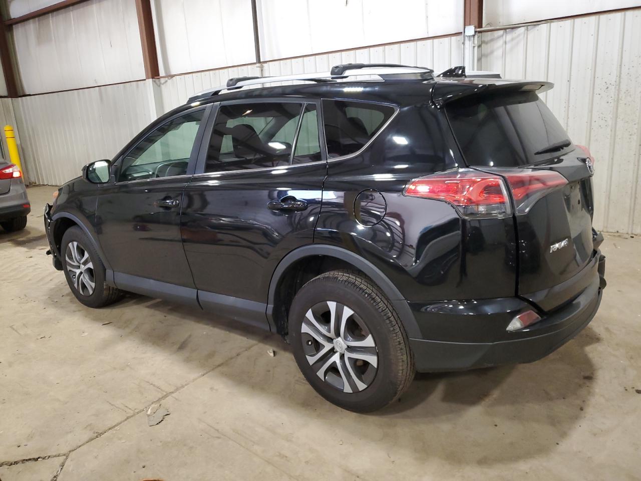 VIN 2T3BFREV5HW687340 2017 TOYOTA RAV4 no.2