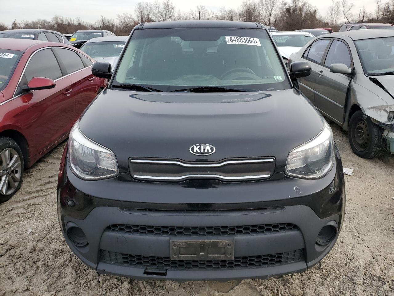 VIN KNDJN2A27H7886936 2017 KIA SOUL no.5