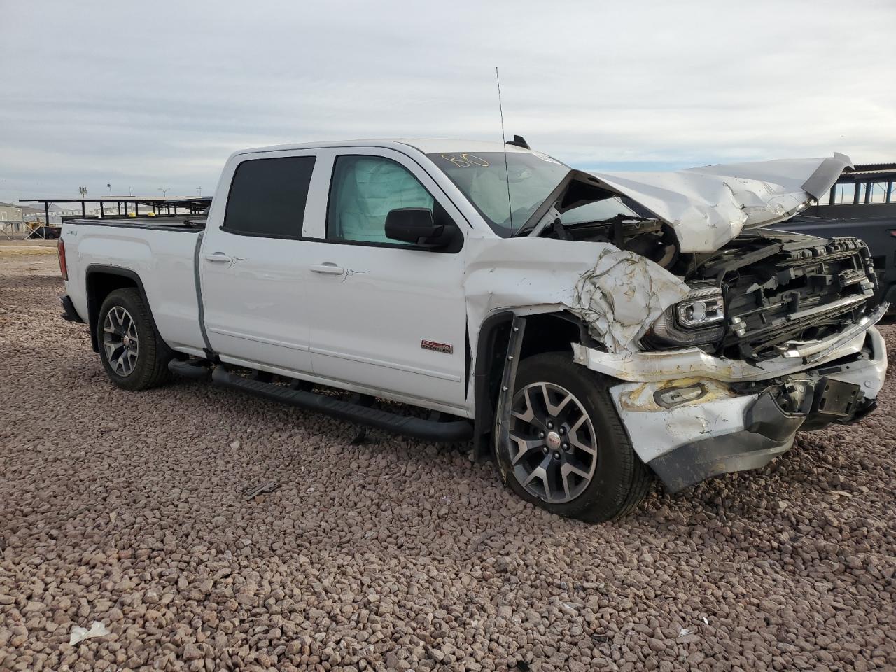 2017 GMC Sierra - Image 4