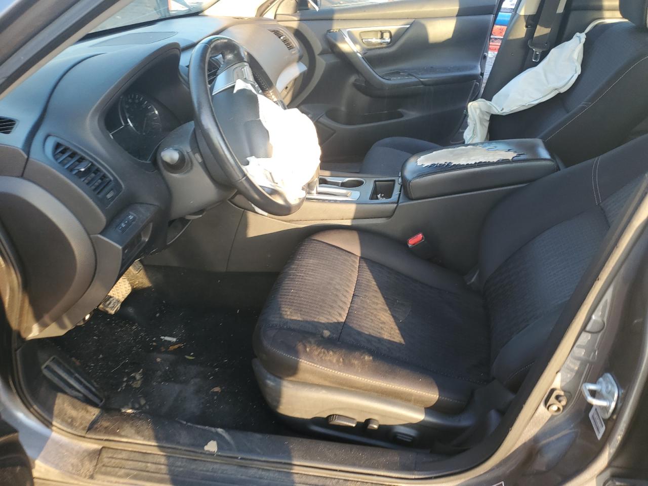 2017 Nissan Altima - Image 7