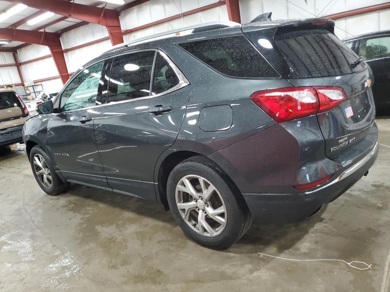 2019 Chevrolet Equinox - Image 2