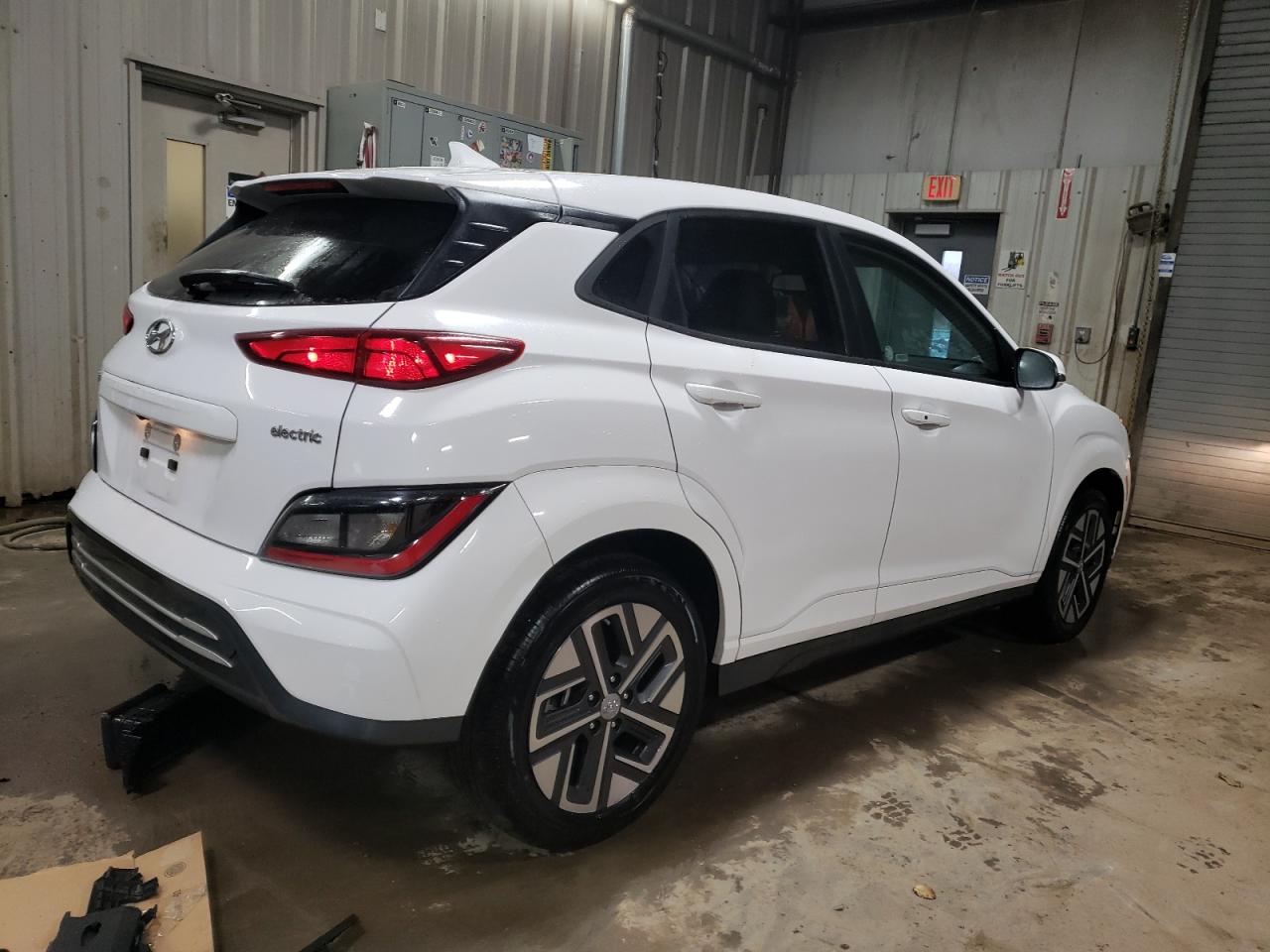 VIN KM8K23AG5PU187069 2023 HYUNDAI KONA no.3