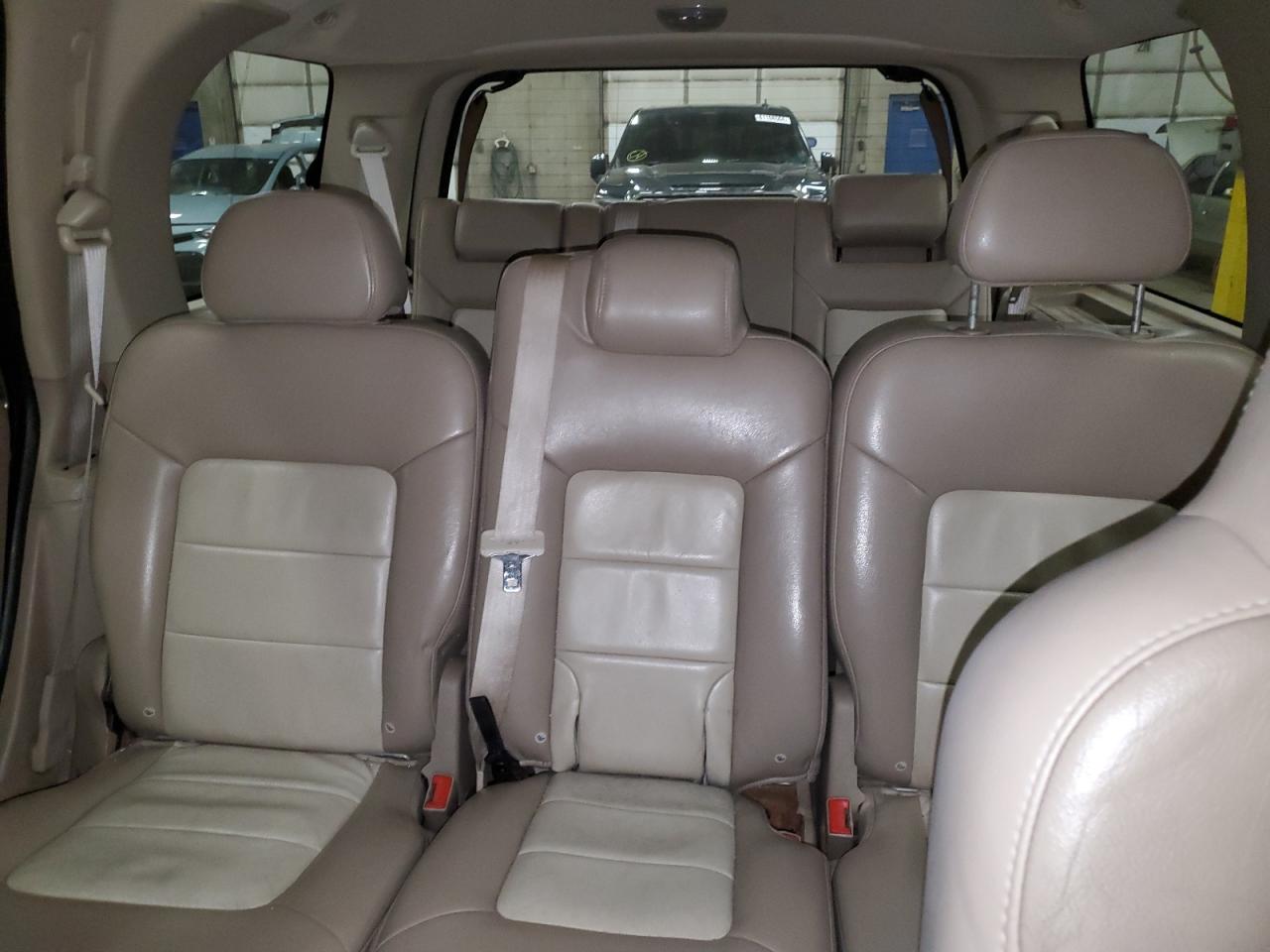 2005 Ford Expedition - Image 10