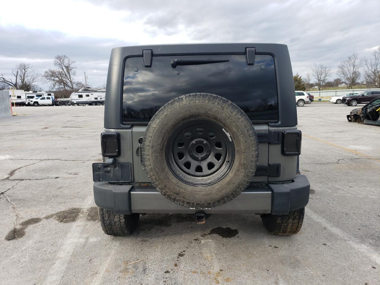 2010 Jeep Wrangler - Image 6