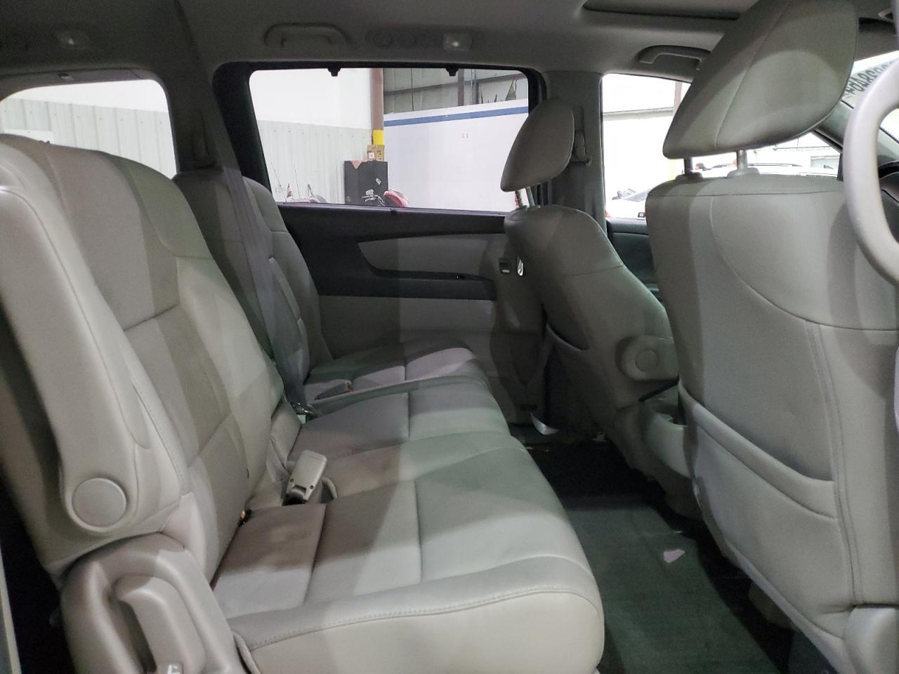 2016 Honda Odyssey - Image 11
