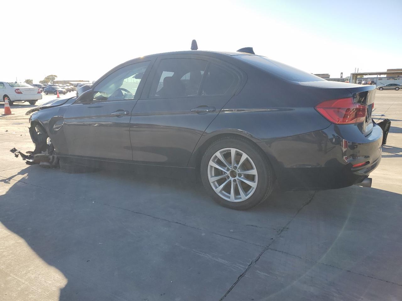 VIN WBA8A9C59HK620368 2017 BMW 3 SERIES no.2