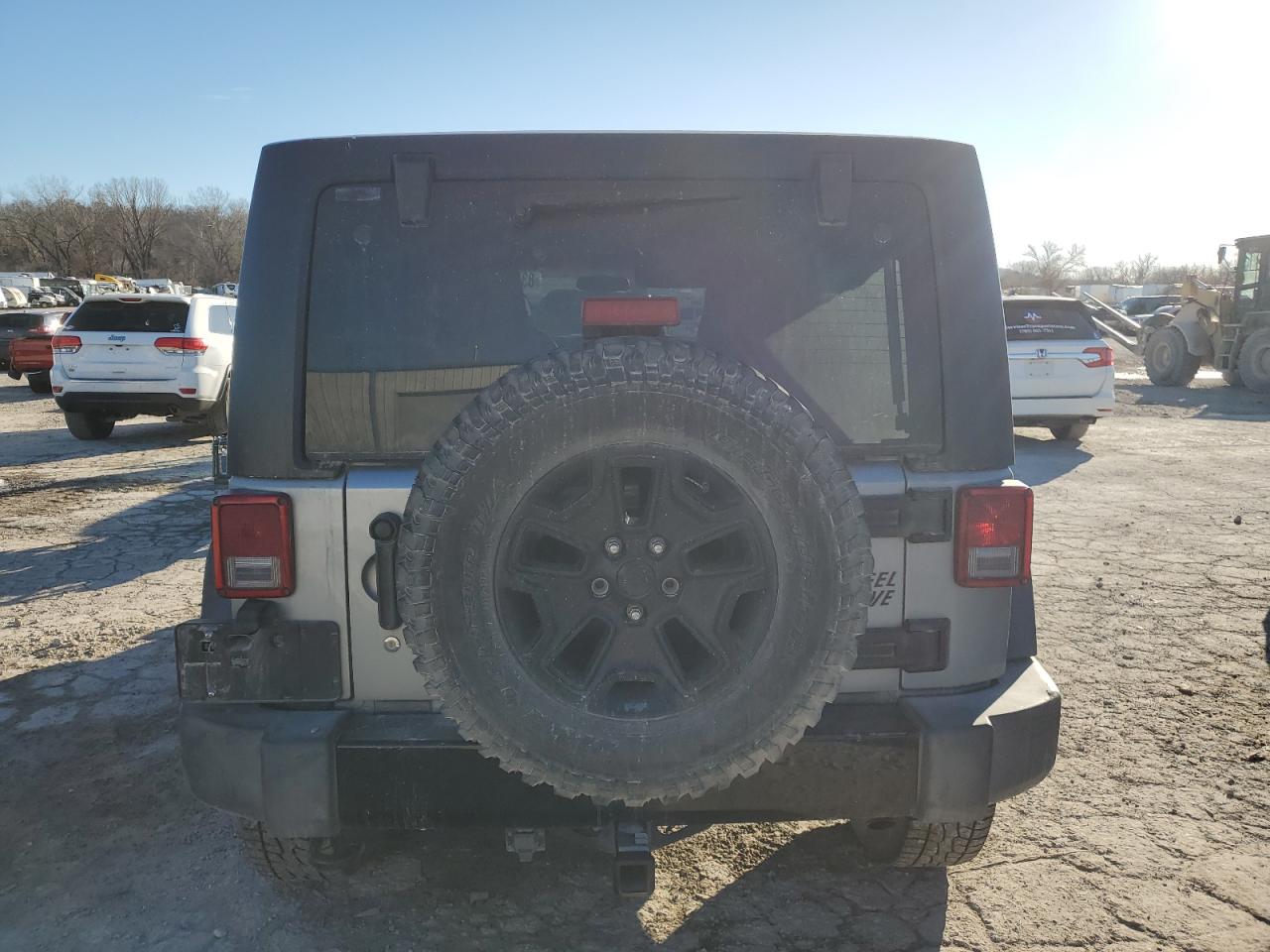 2016 Jeep Wrangler - Image 6