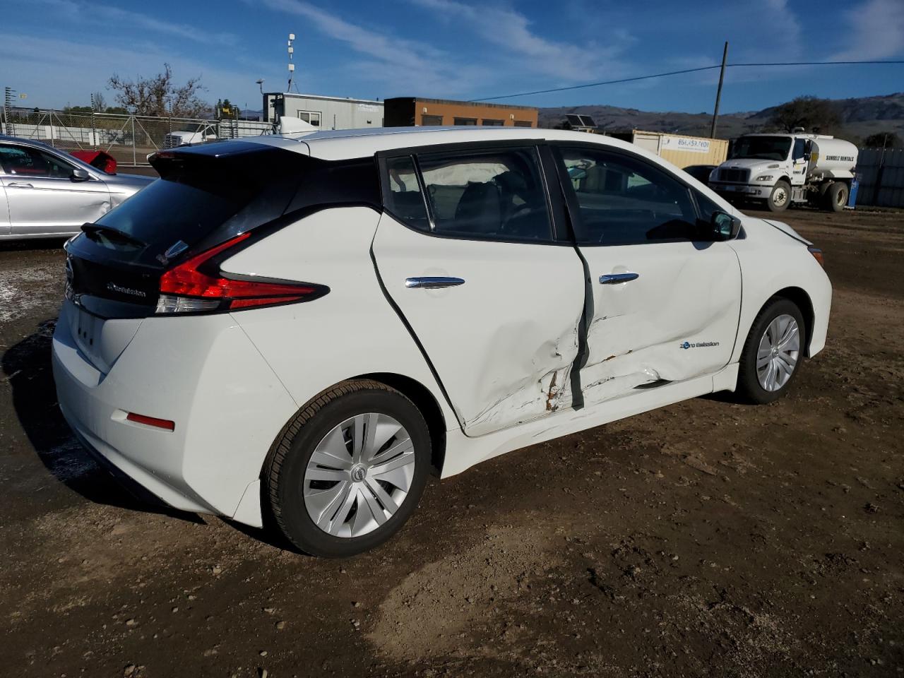 VIN 1N4AZ1CP8JC310654 2018 NISSAN LEAF no.3