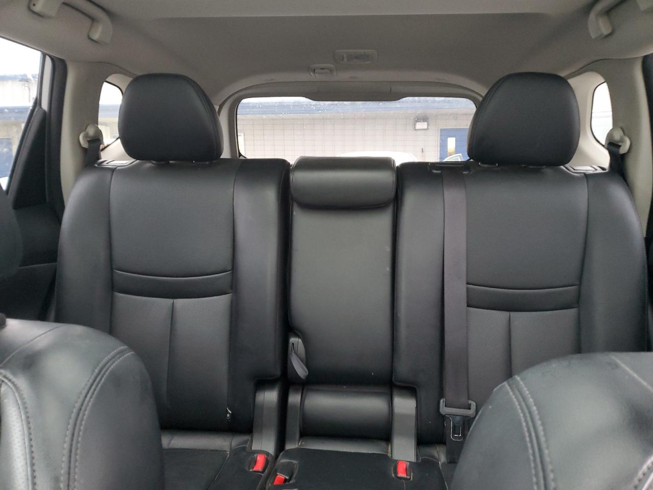 2018 Nissan Rogue - Image 10