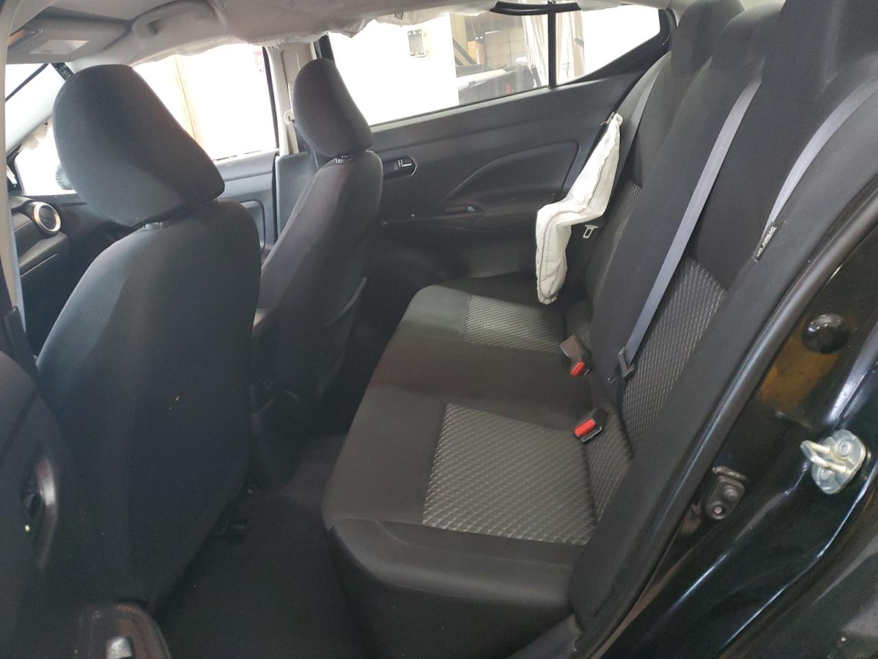 2021 Nissan Versa - Image 10