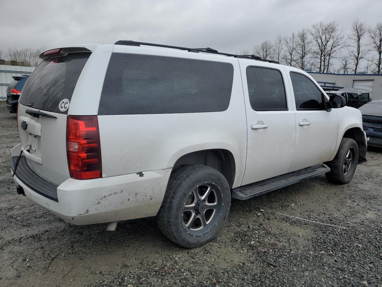 VIN 1GNSKJE78DR312378 2013 CHEVROLET SUBURBAN no.3