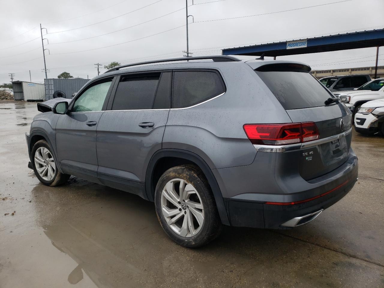 2021 Volkswagen Atlas - Image 2