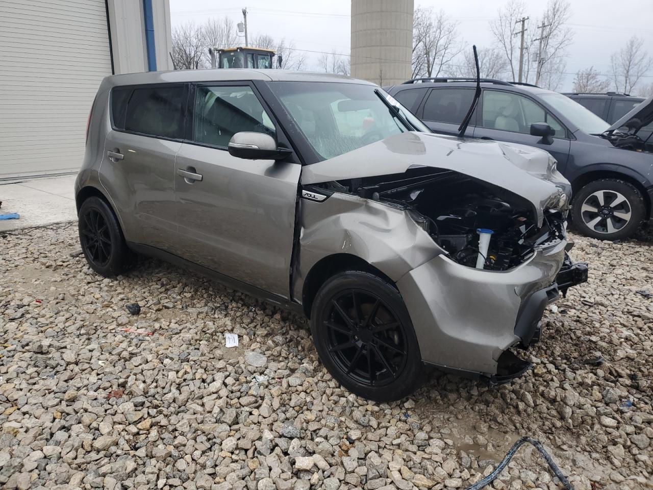 VIN KNDJP3A53E7023055 2014 KIA SOUL no.4