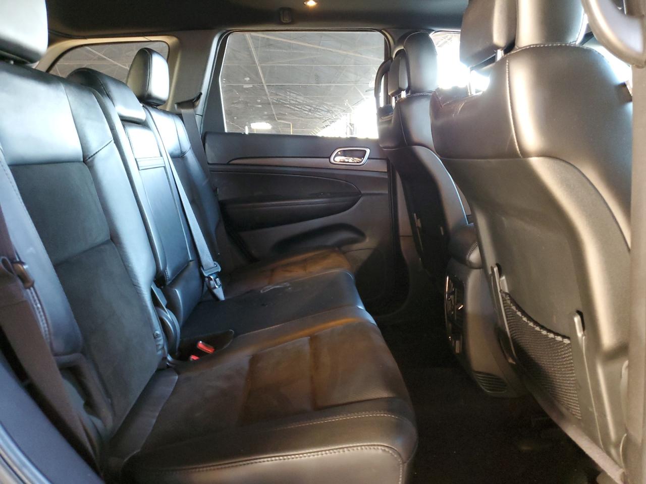 2018 Jeep Grand Cherokee - Image 10