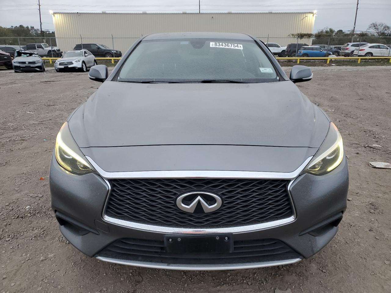 2018 Infiniti QX30 - Image 5
