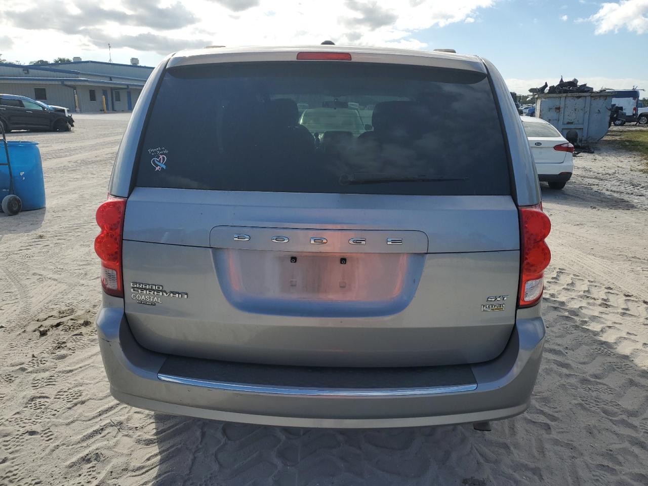 2016 Dodge Caravan - Image 6