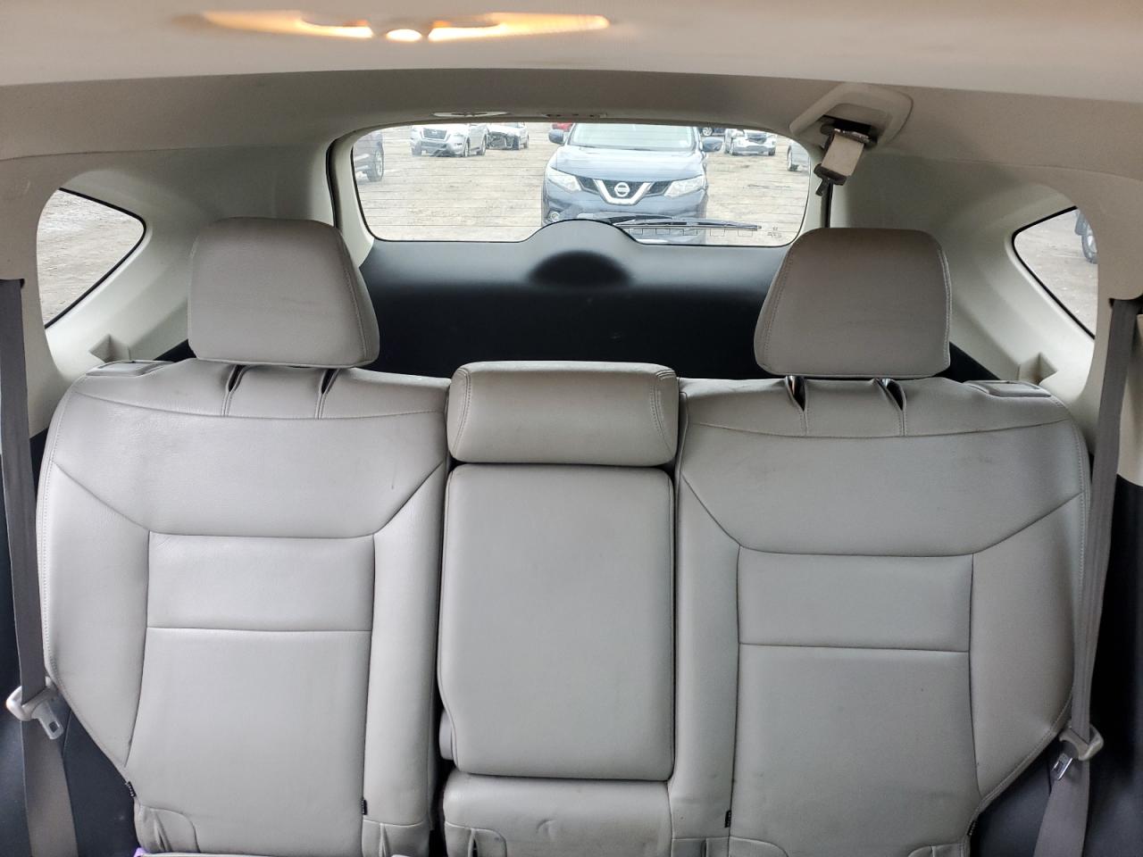 2016 Honda CR-V - Image 10