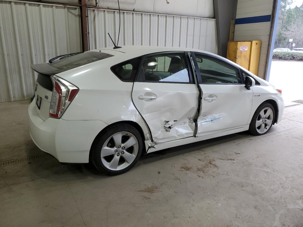 2013 Toyota Prius - Image 3