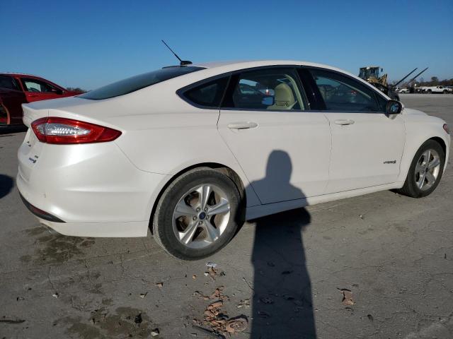 Sedans FORD FUSION 2013 Biały