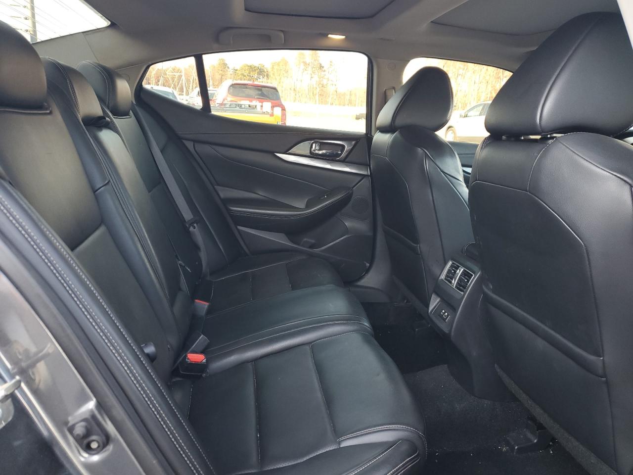 2019 Nissan Maxima - Image 10