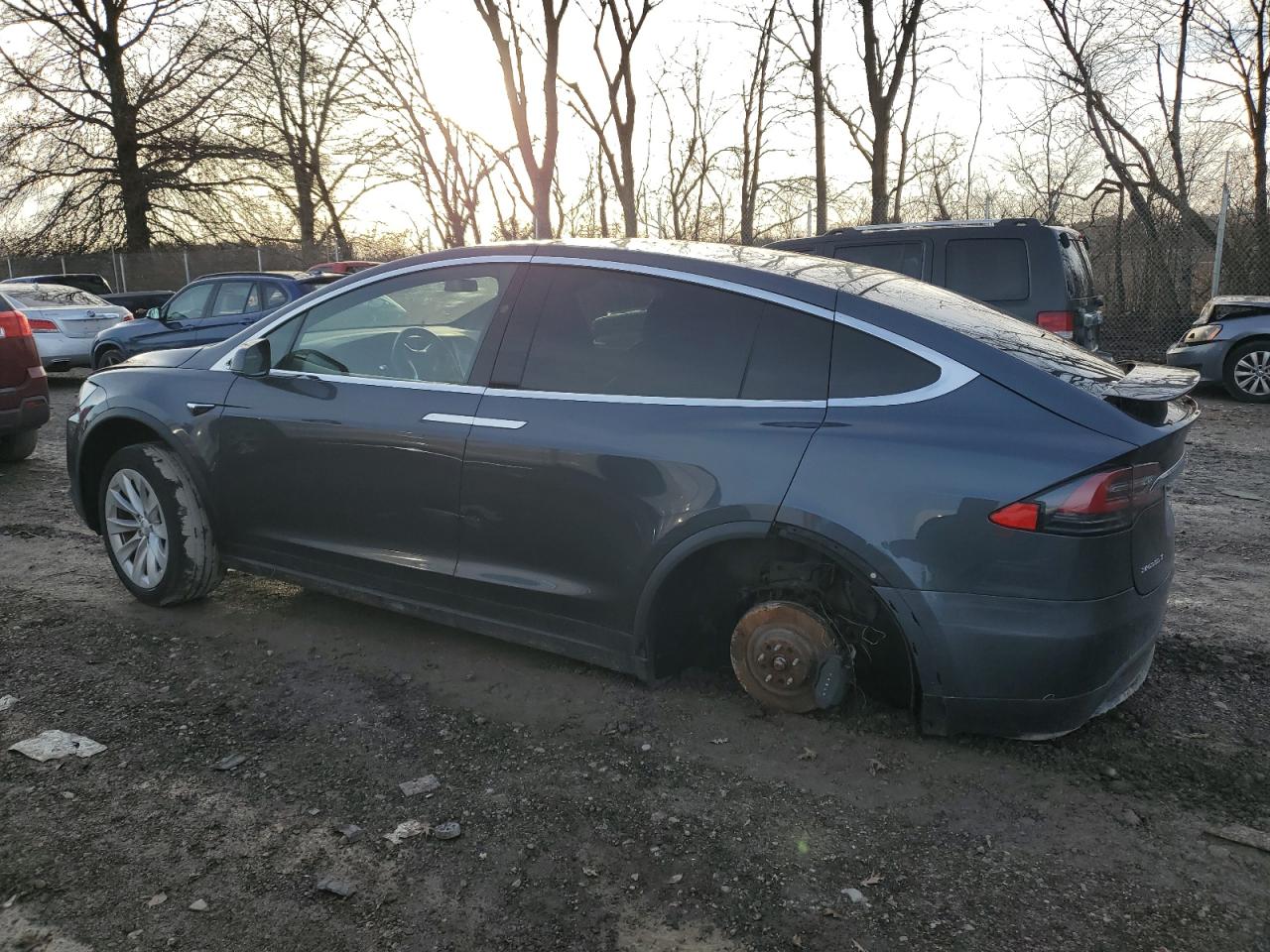 5YJXCAE2XHF077431 2017 TESLA MODEL X - Image 2