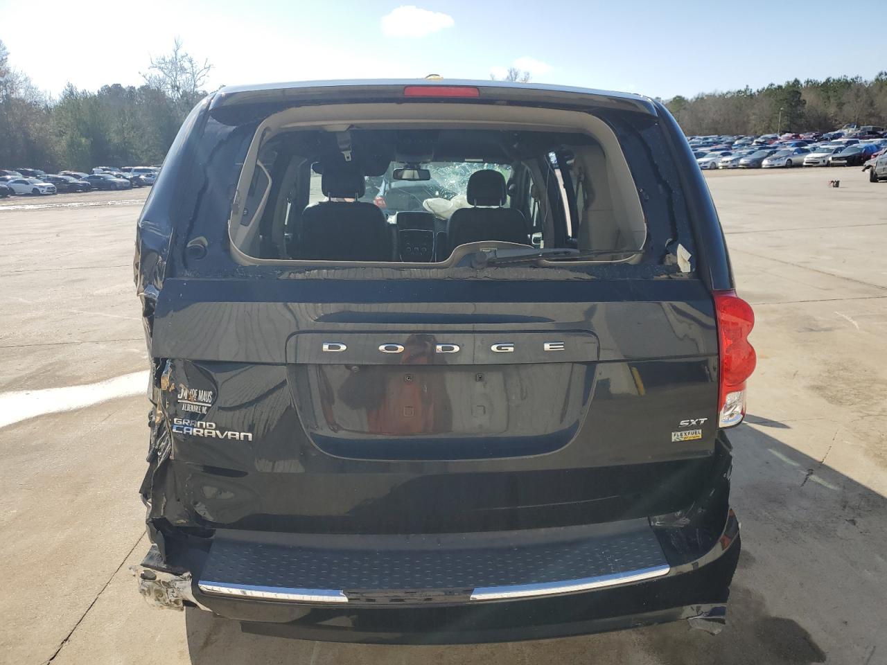 2019 Dodge Caravan - Image 6