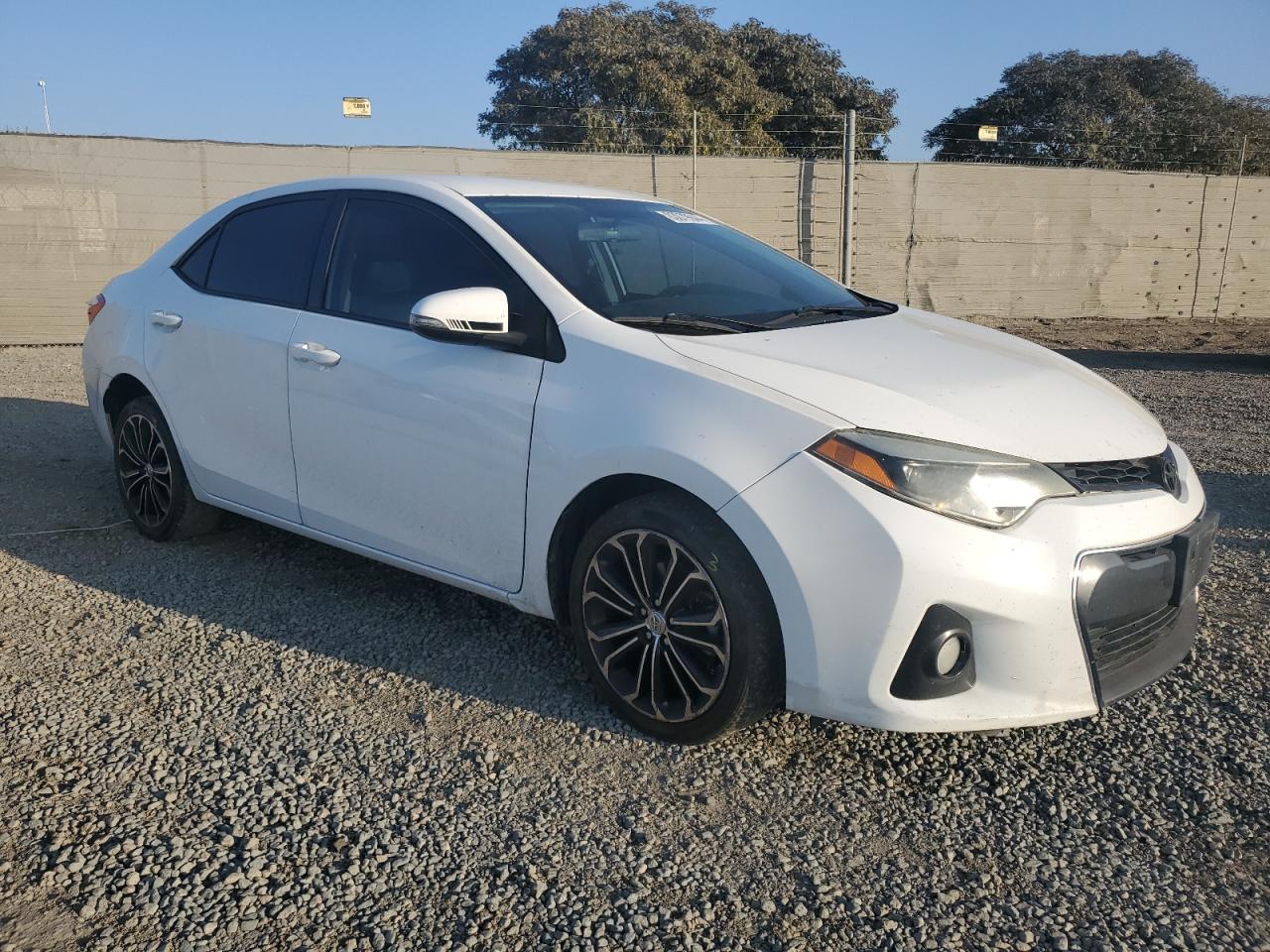 2015 Toyota Corolla - Image 4