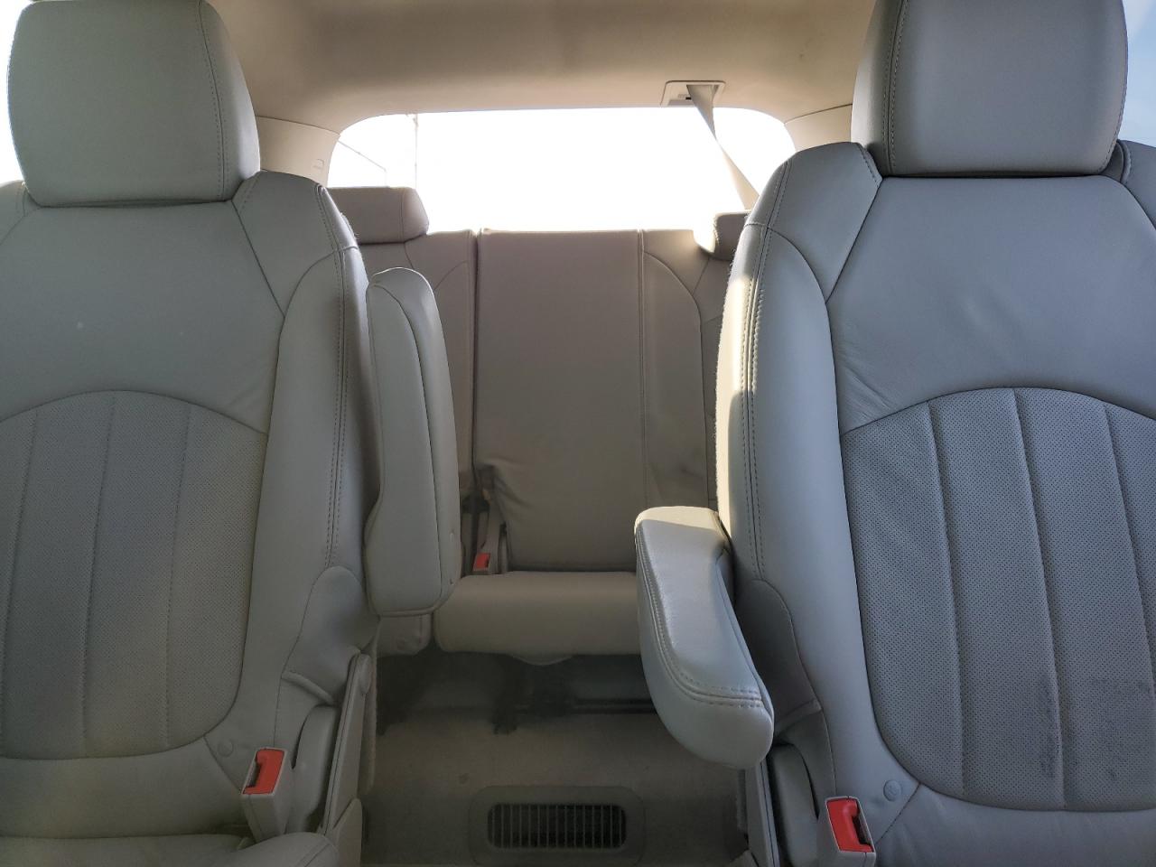2011 Buick Enclave - Image 10