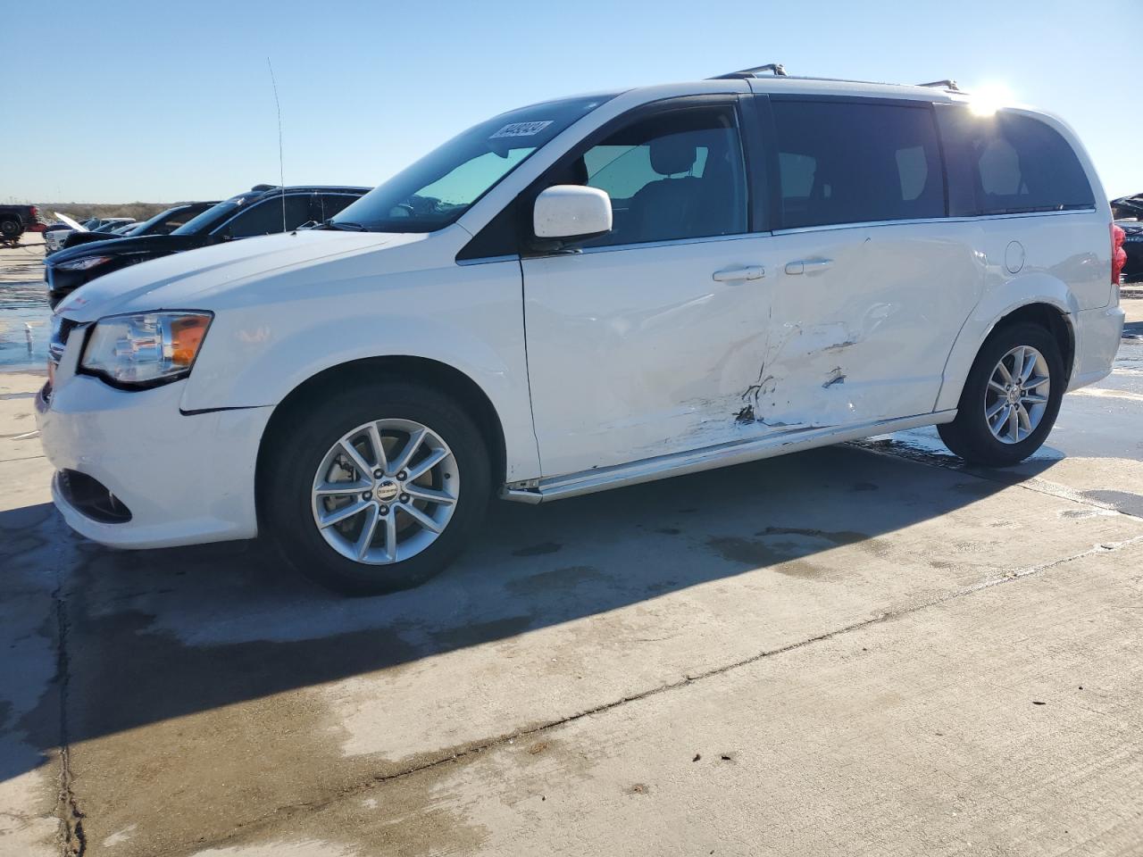 2019 Dodge Caravan - Image 1
