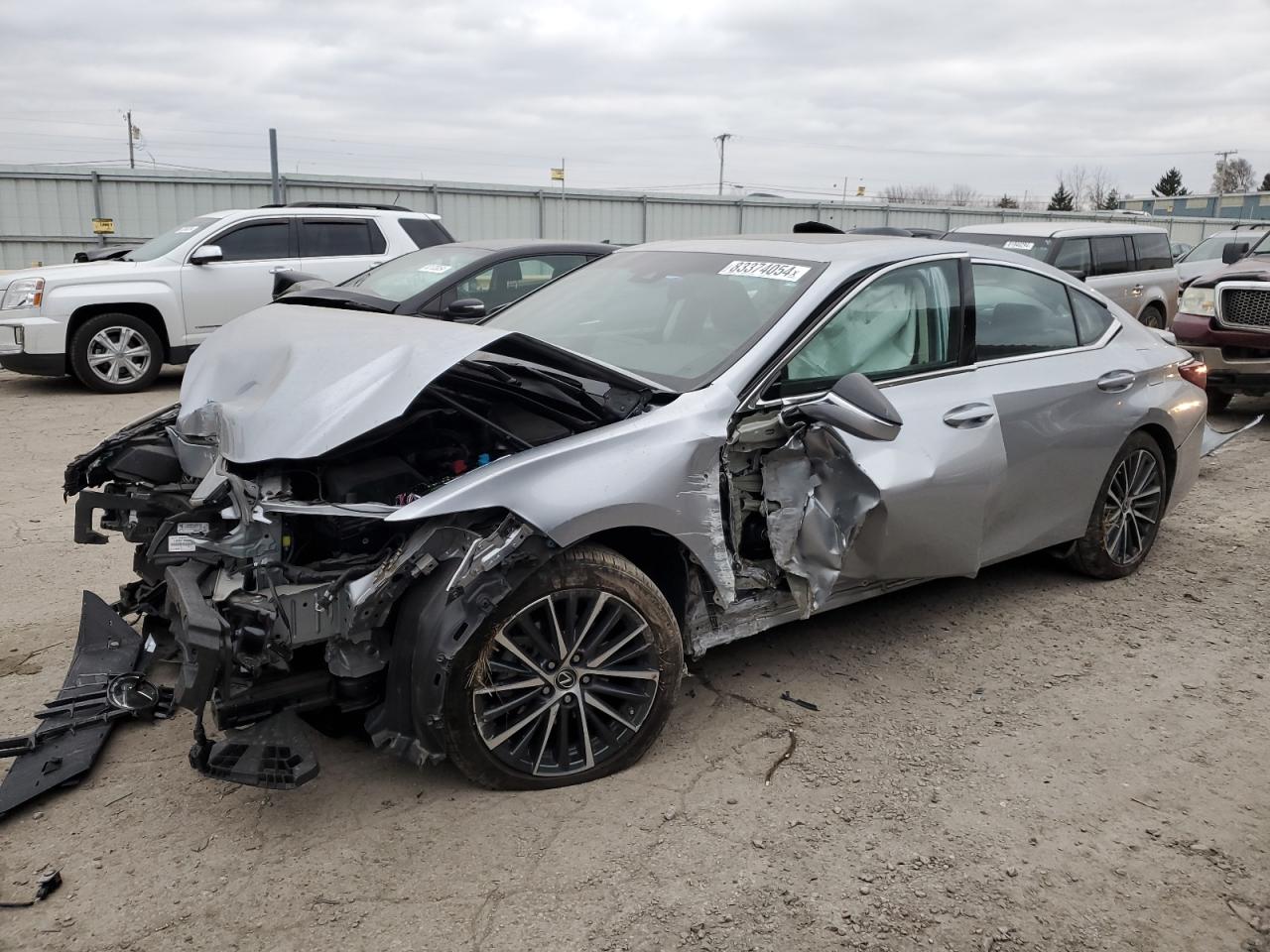 2023 Lexus ES - Image 1