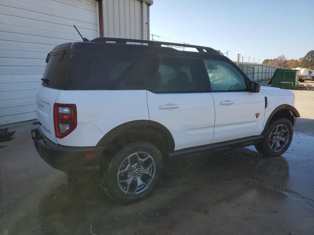 2023 Ford Bronco - Image 3