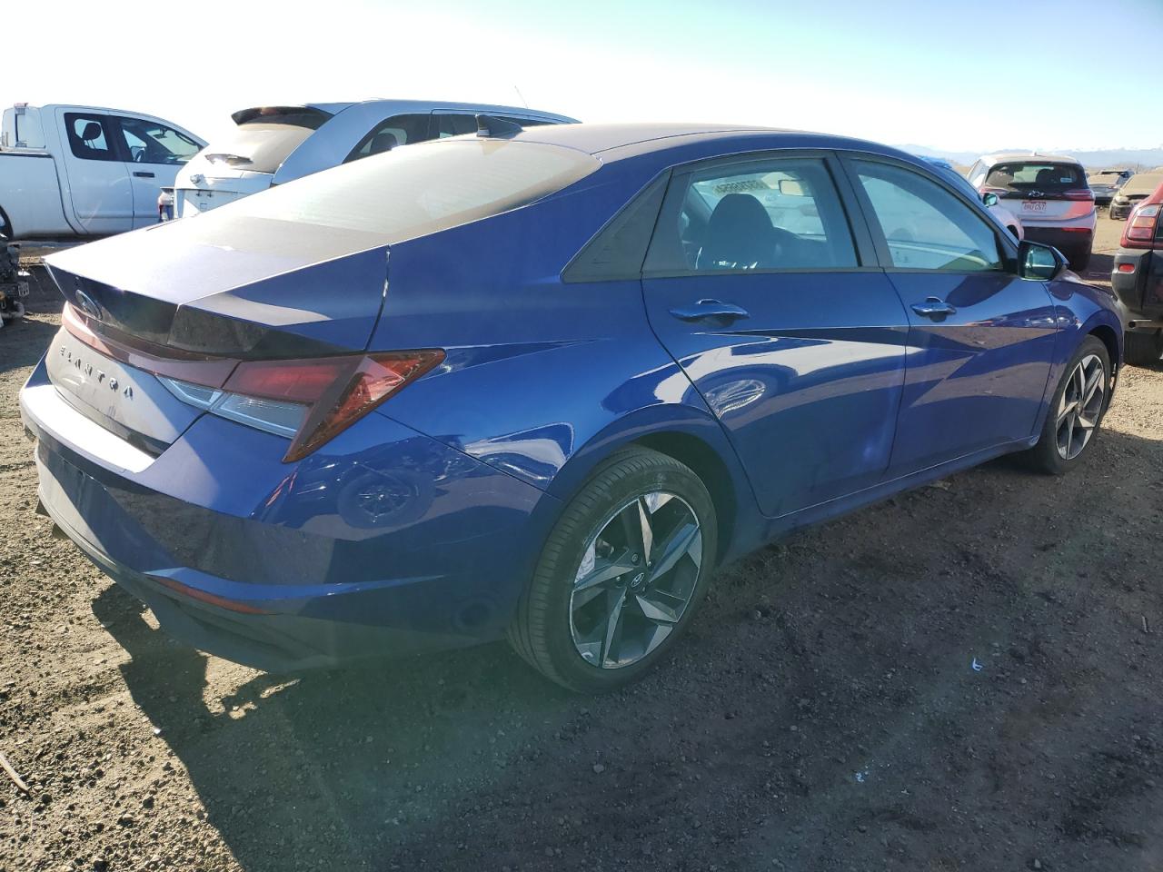 2023 Hyundai Elantra - Image 3