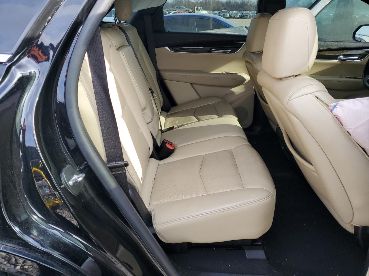 2017 Cadillac XT5 - Image 11