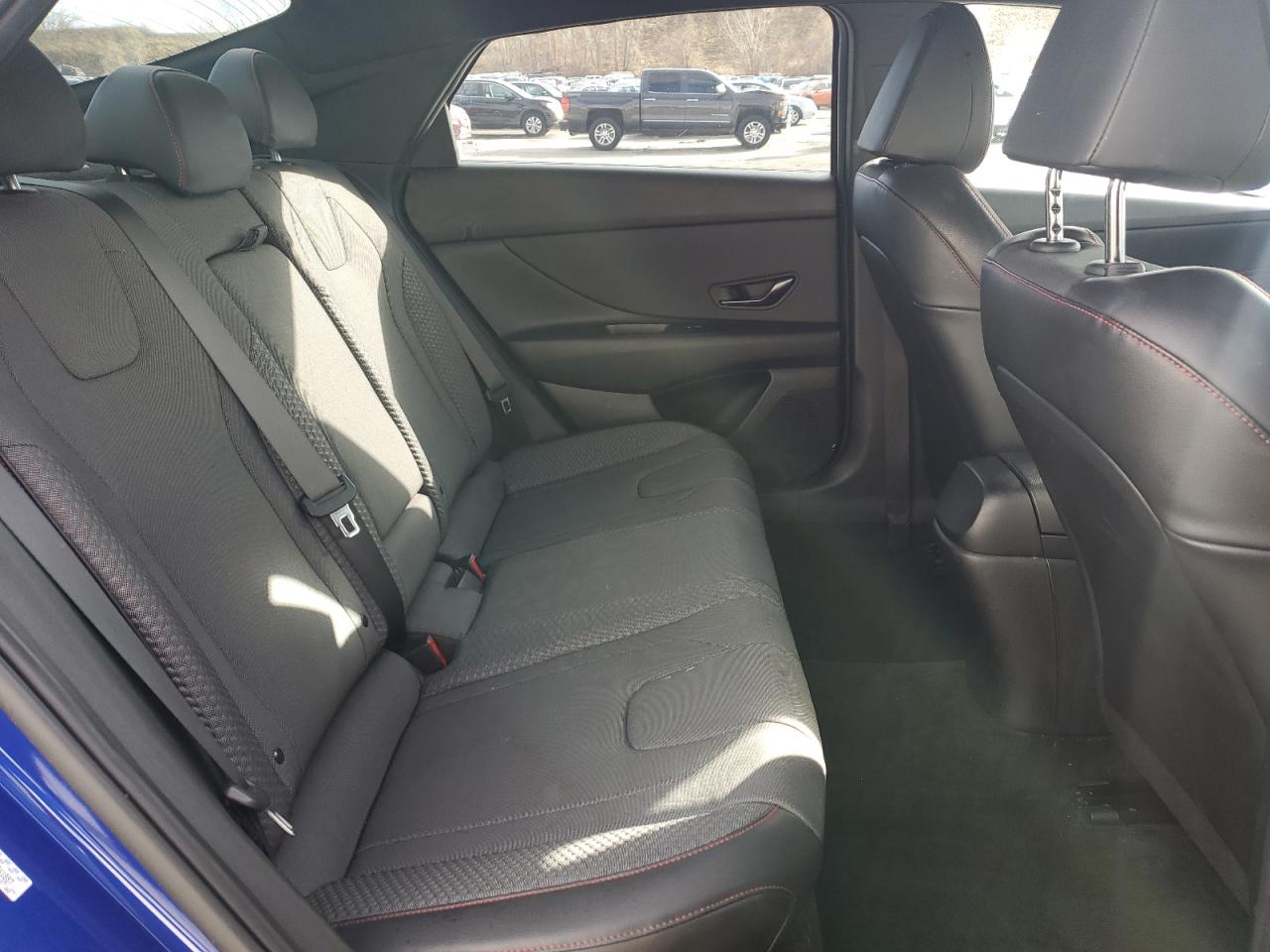 2022 Hyundai Elantra - Image 10