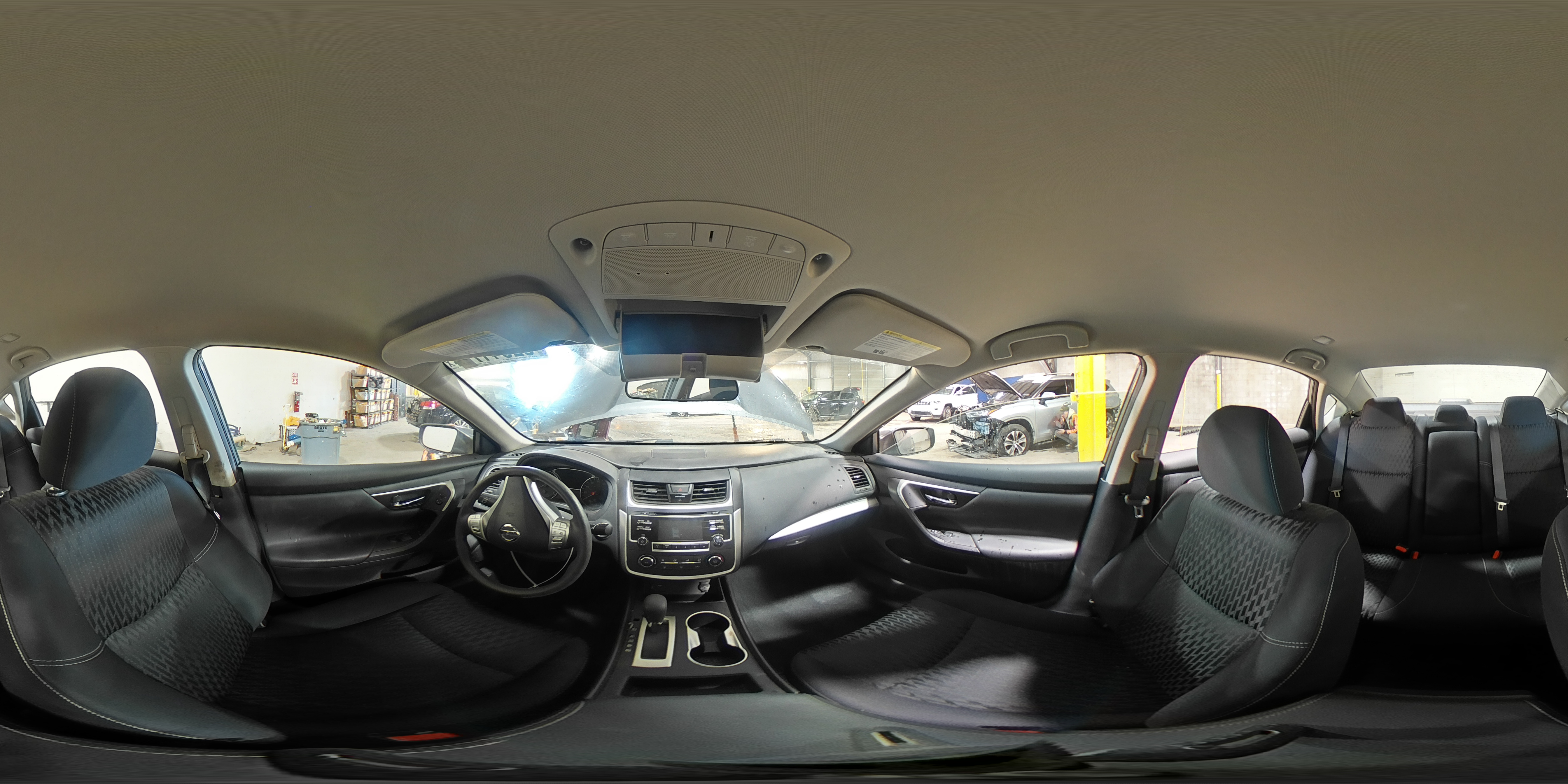 2020 Nissan Altima - Image 14