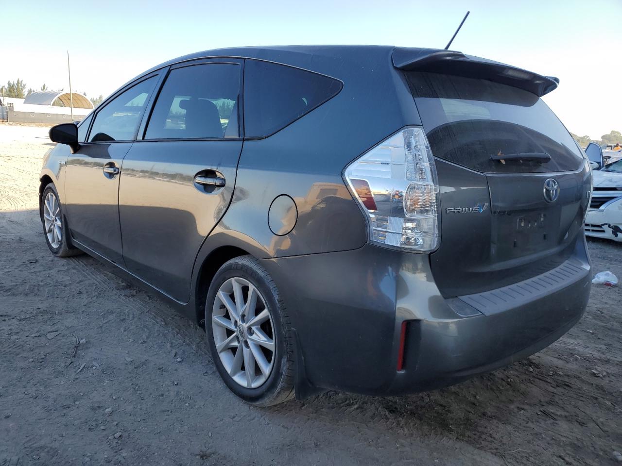 VIN JTDZN3EU0D3187508 2013 TOYOTA PRIUS no.2