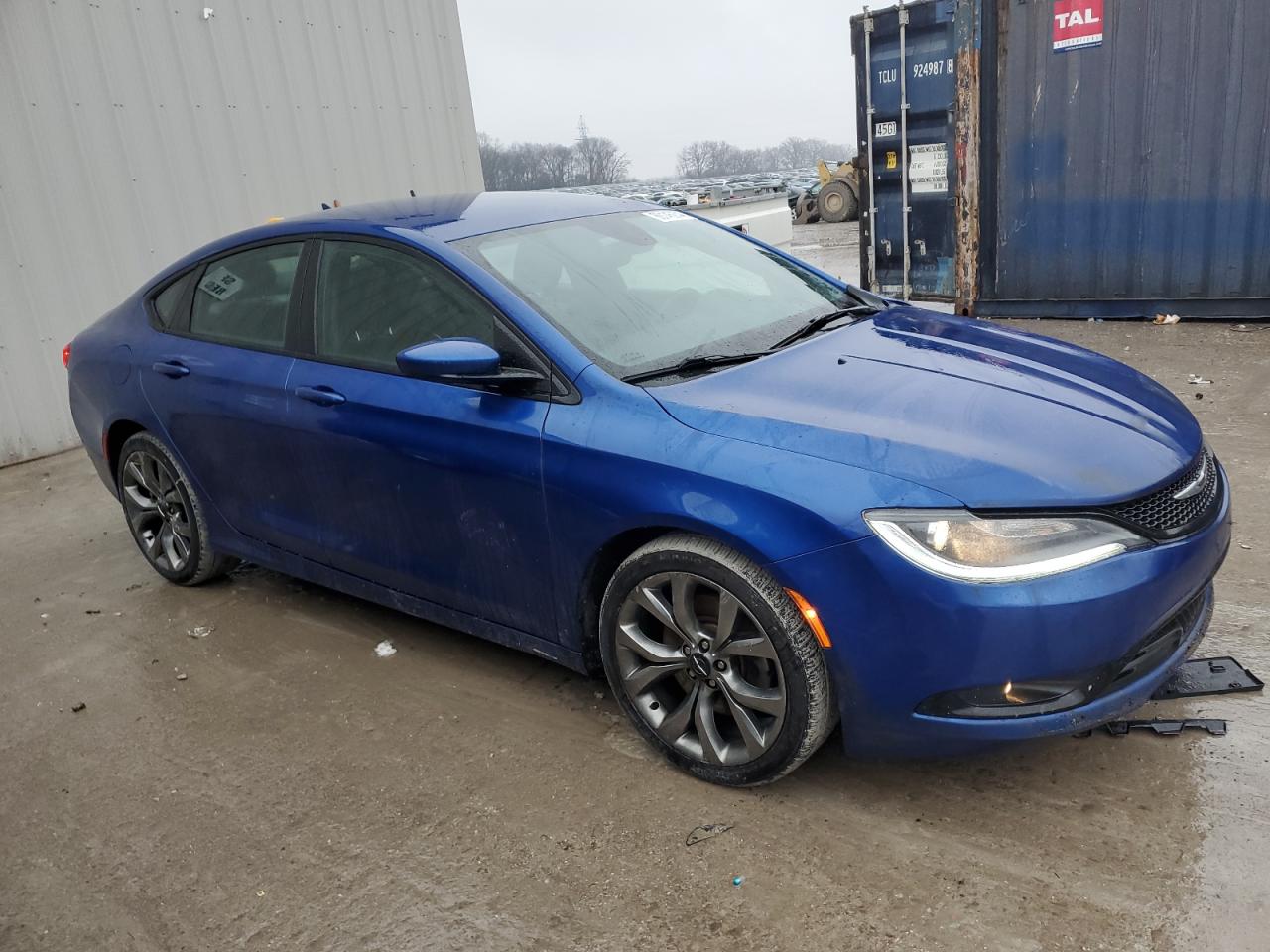 VIN 1C3CCCBG8GN173251 2016 CHRYSLER 200 no.4